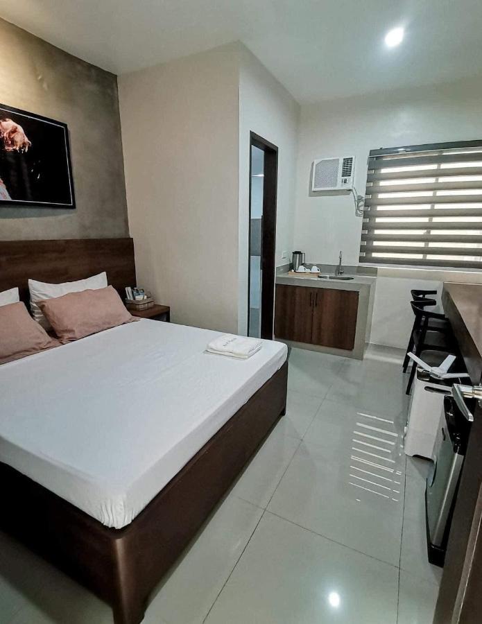 A&E Apartelle Bacolod Exteriér fotografie