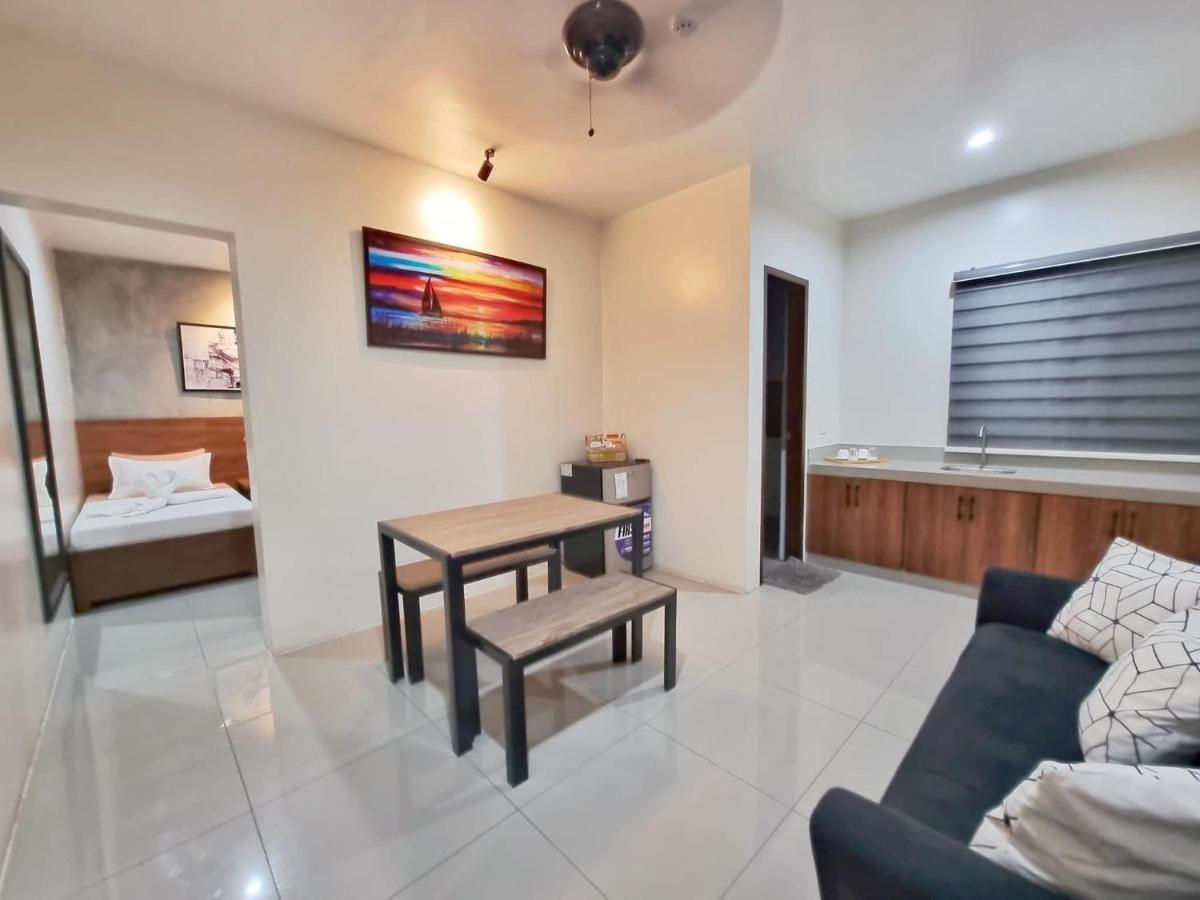 A&E Apartelle Bacolod Exteriér fotografie