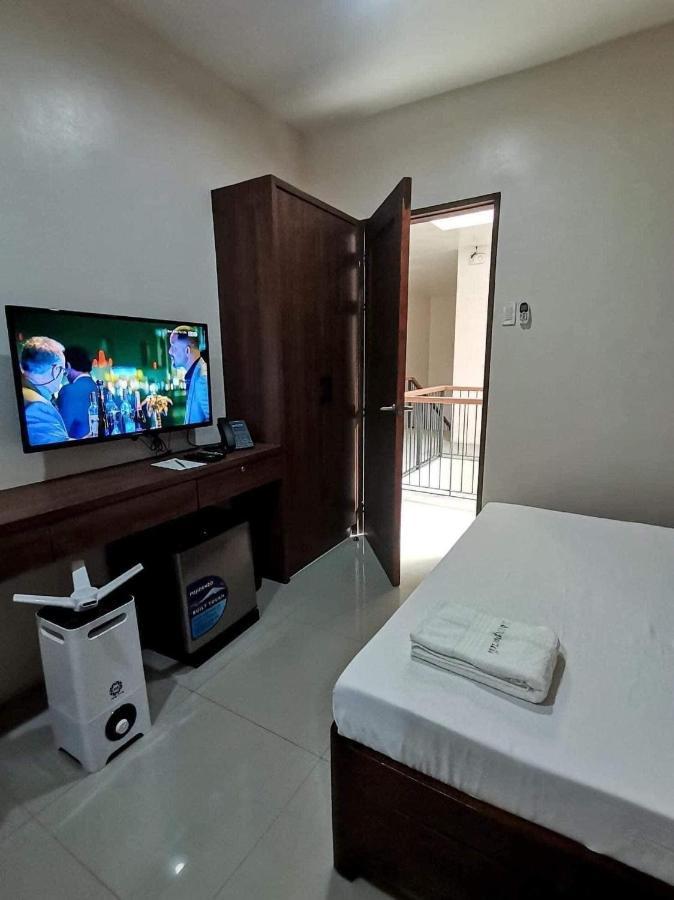 A&E Apartelle Bacolod Exteriér fotografie