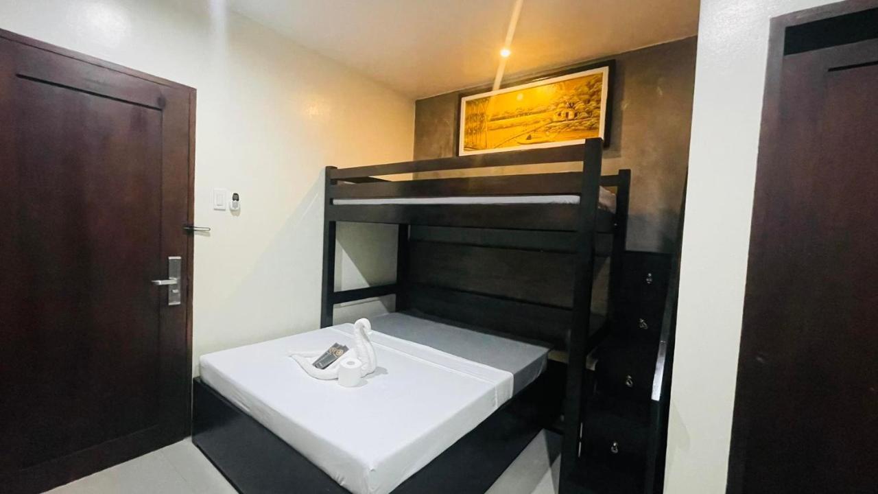 A&E Apartelle Bacolod Exteriér fotografie